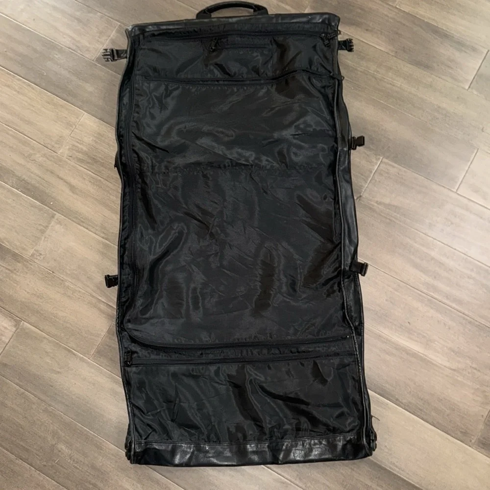 TUMI Vintage Black Leather Garment/ Suit Tri Fold Expandable Travel Bag